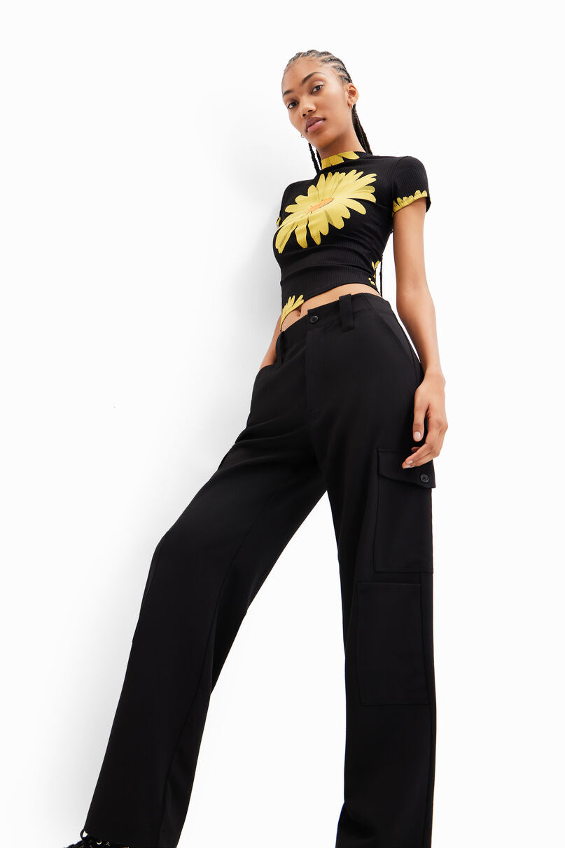 Flowy cargo trousers