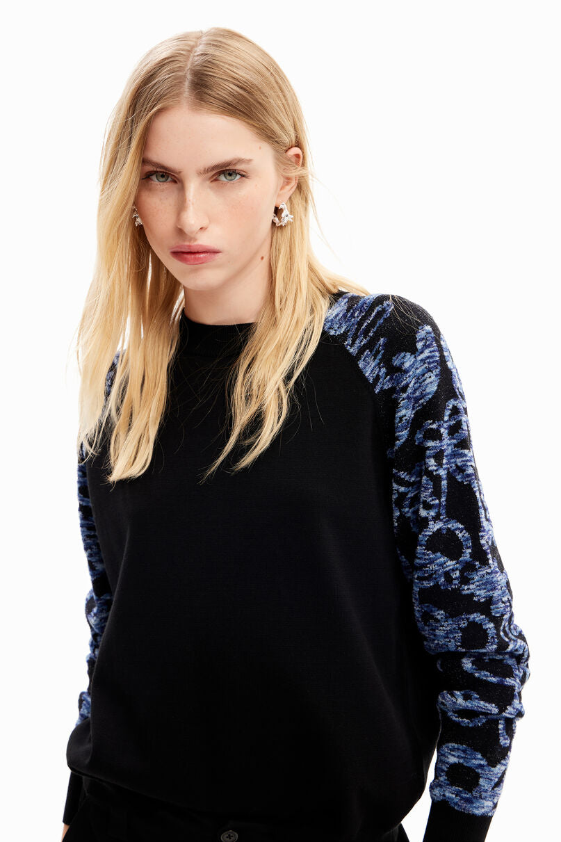 Floral print sleeve pullover