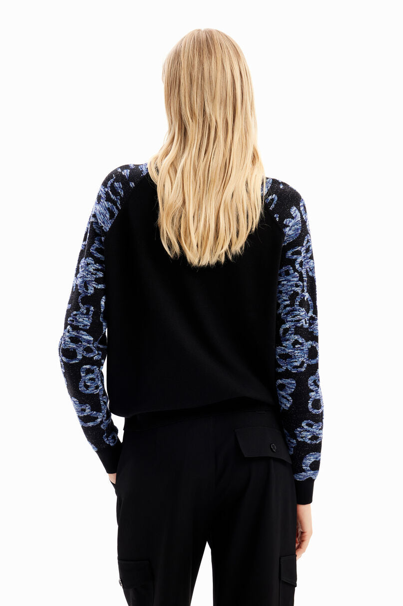 Floral print sleeve pullover