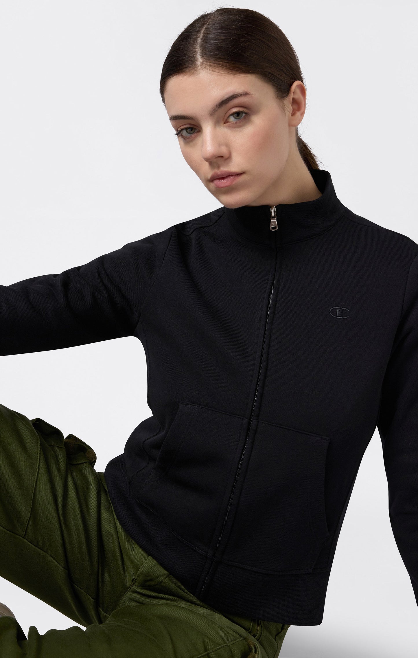 Damen leichtes Sweatshirt mit durchgehendem Reißverschluss und Ton-in-Ton gestickten C-Logo-Icons