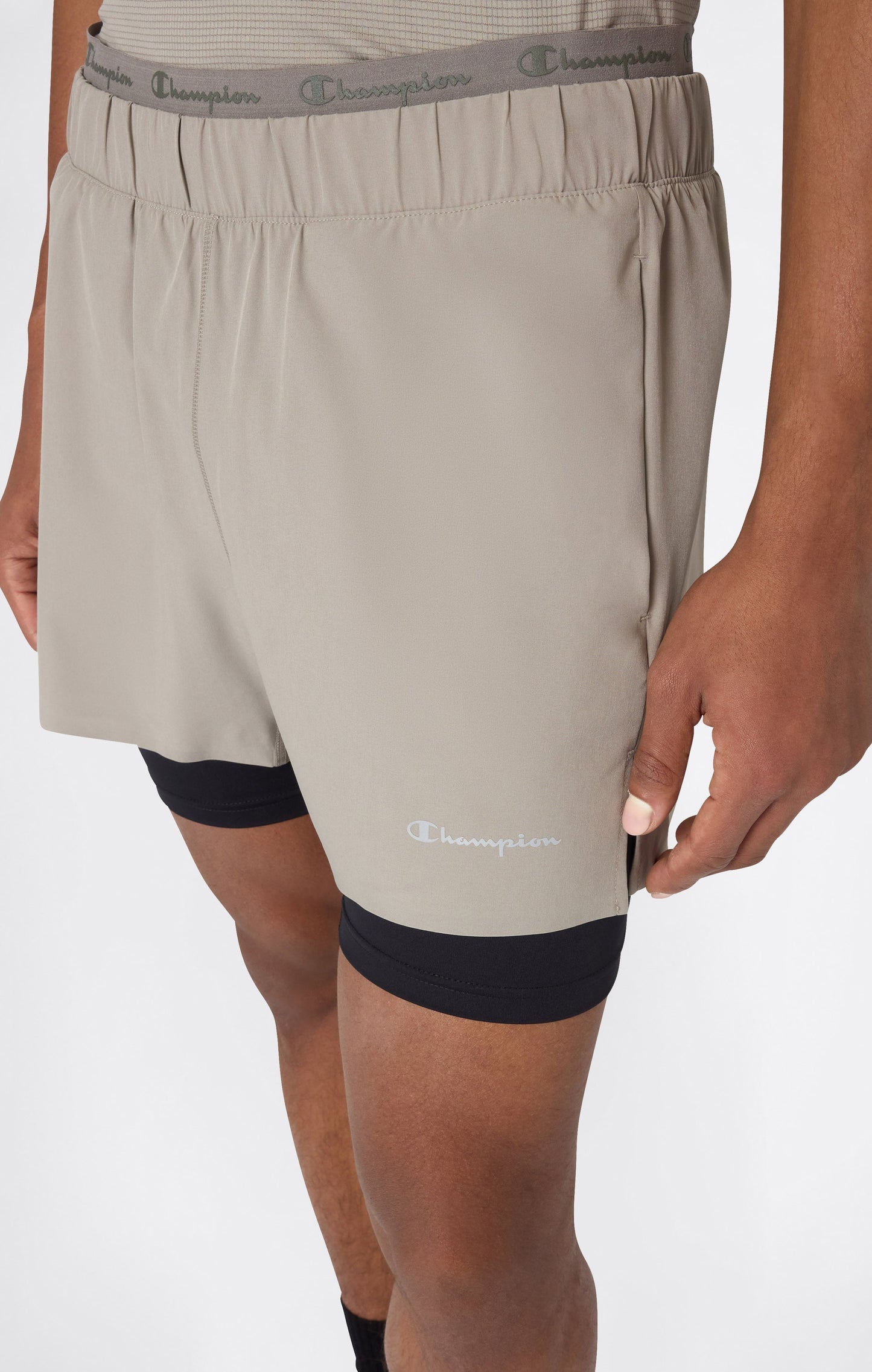 Leichte 2-in-1-Herrenshorts mit Schnelltrocknungsfunktion