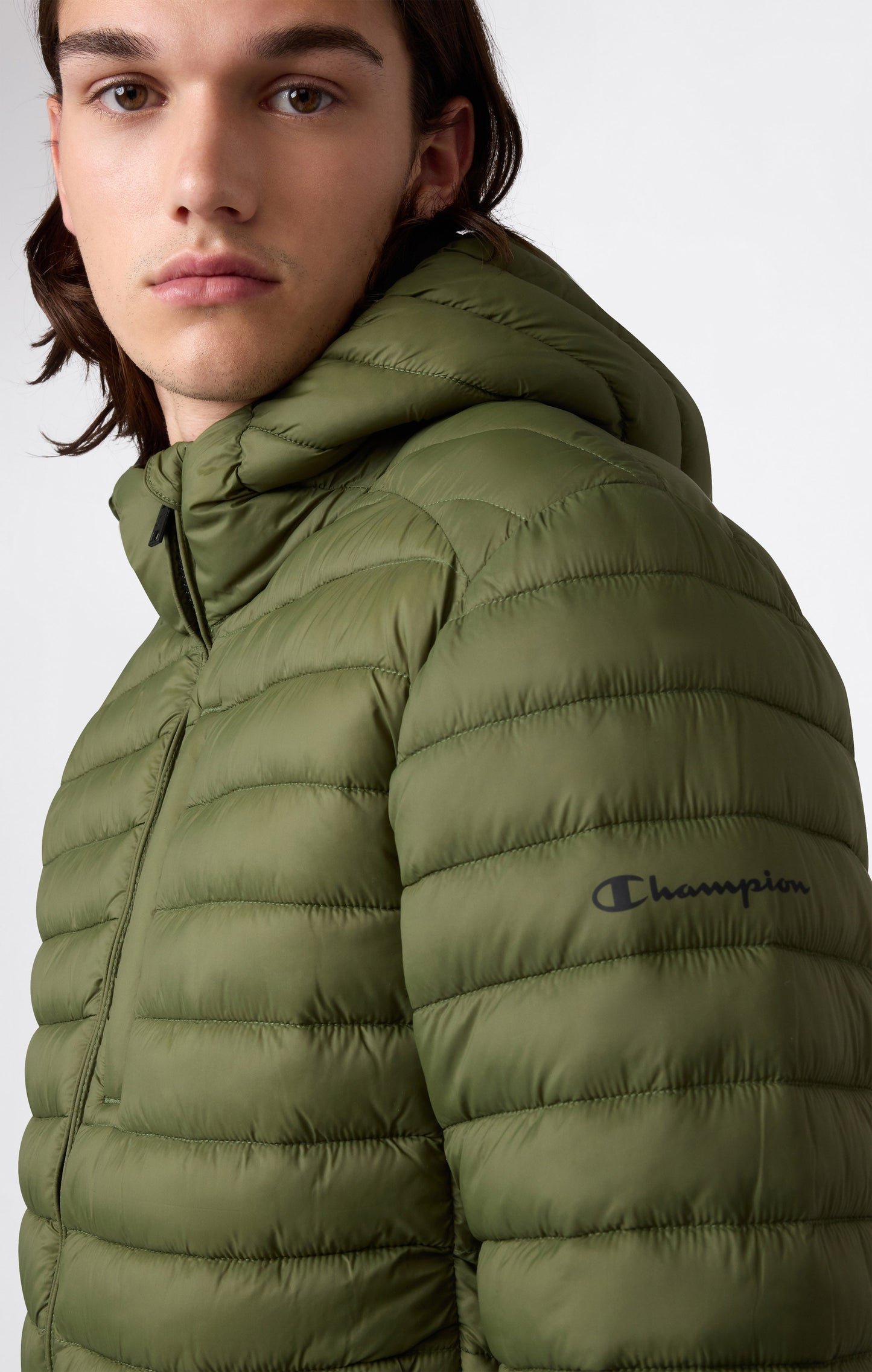 Leichte wattierte Herrenjacke mit Kapuze und durchgehendem Reißverschluss