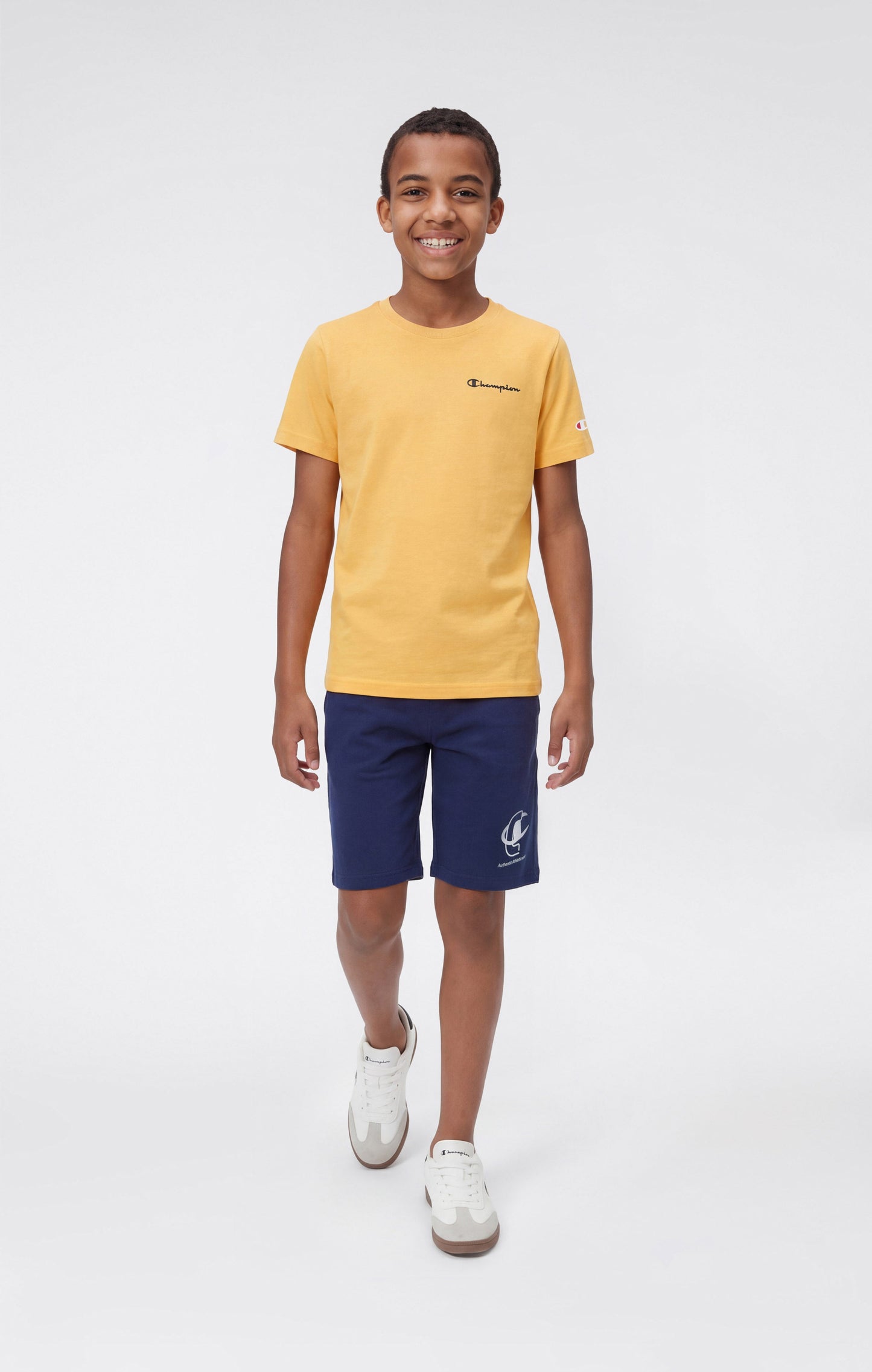 Jungen T-Shirt mit Rundhalsausschnitt und kleinem Script-Logo Icons