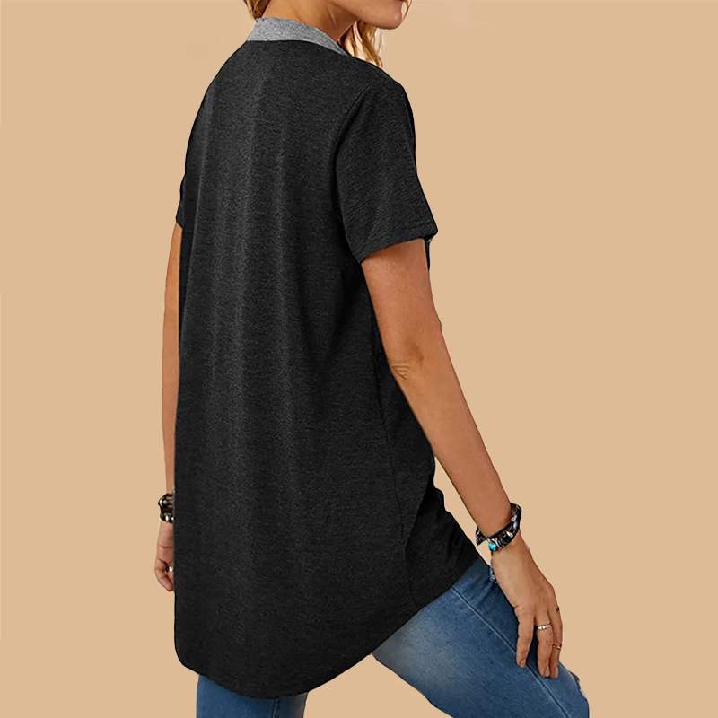 Einreihiges, locker sitzendes Freizeit-T-Shirt mit kurzen Ärmeln